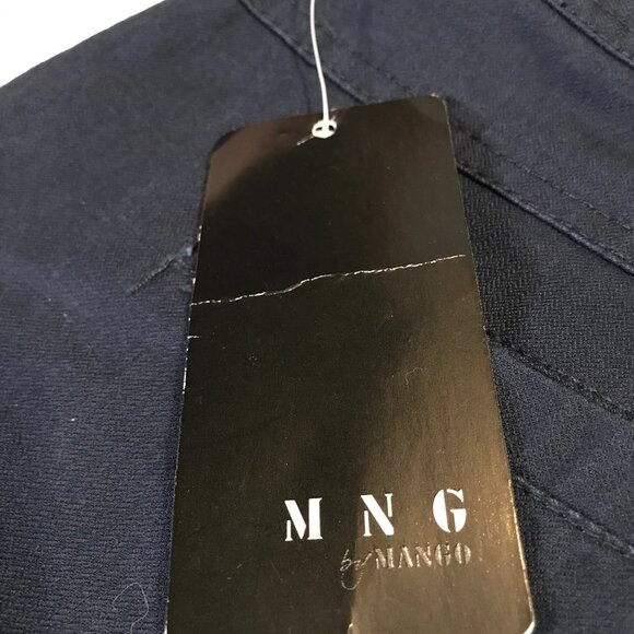 Mango Women's Pleated front design Navy Shorts w/ Pockets Sz 8 - Picture 8 of 12